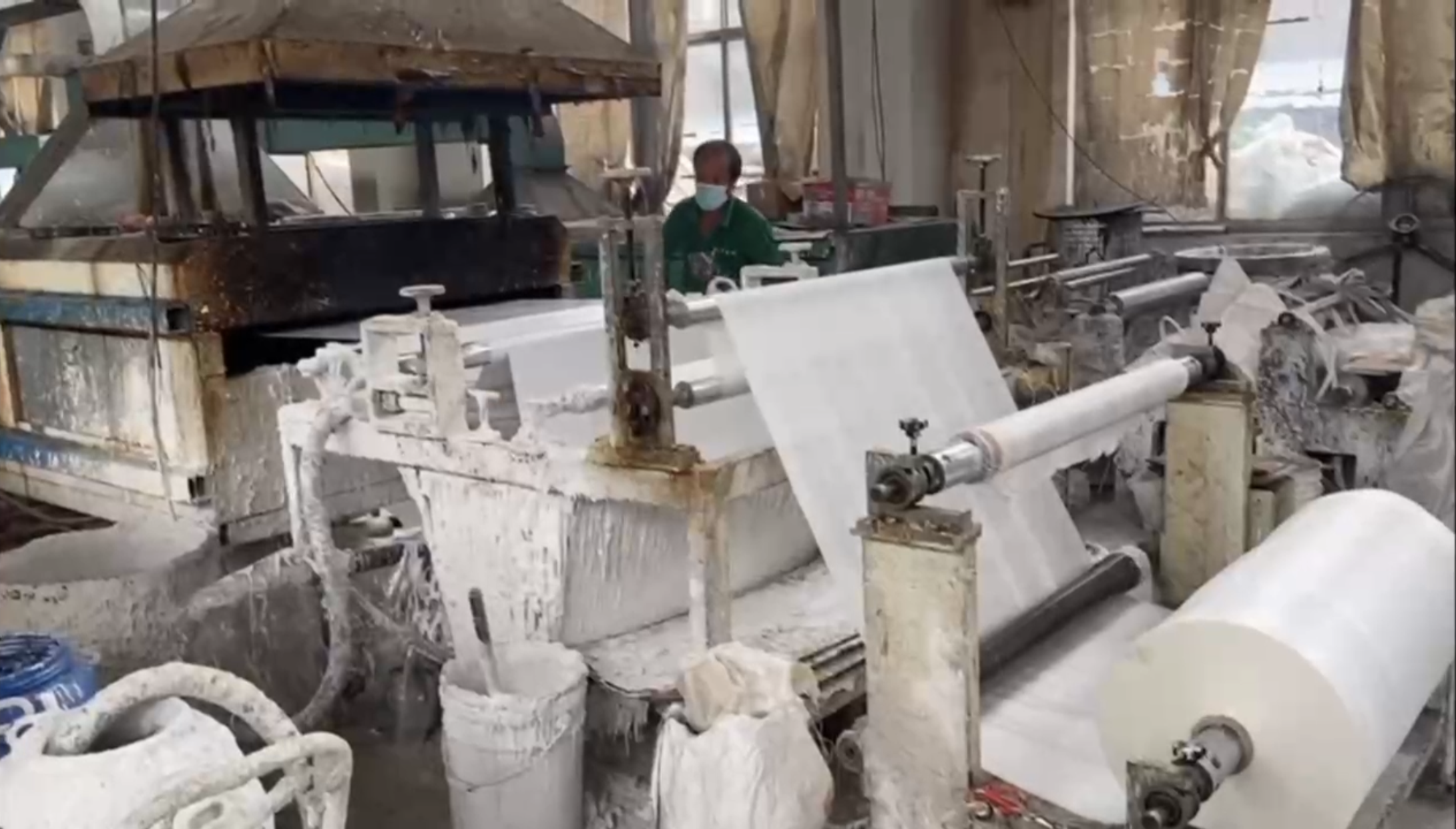 Coating machine / Coater